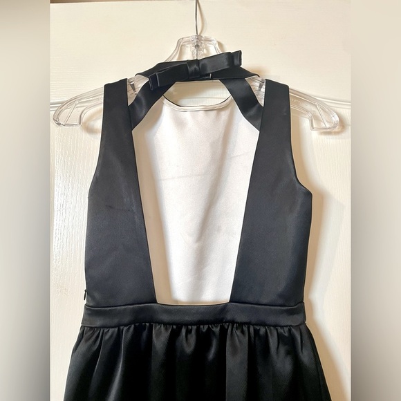 RAOUL Black Satin Sleeveless Mini Dress Cocktail Party Formal Rhinestone Size 6 - Picture 8 of 13